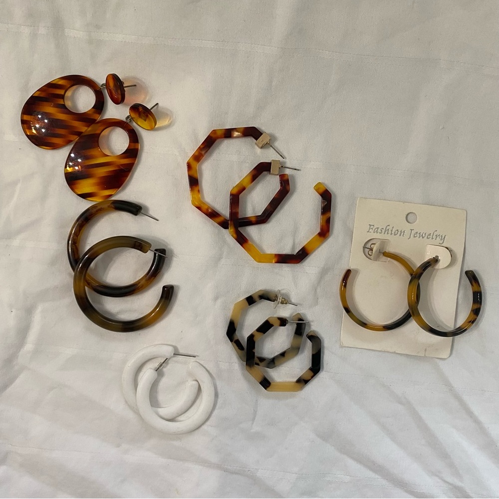 Lot of 6 earrings Plastic Acrylic ResinTortoise Shell hoop earrings